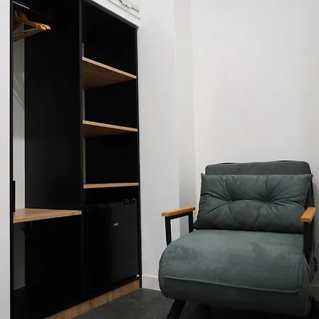 Dimora Metro Santacroce Bed & Breakfast 4*