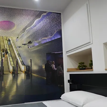 Dimora Metro Santacroce Nápoly