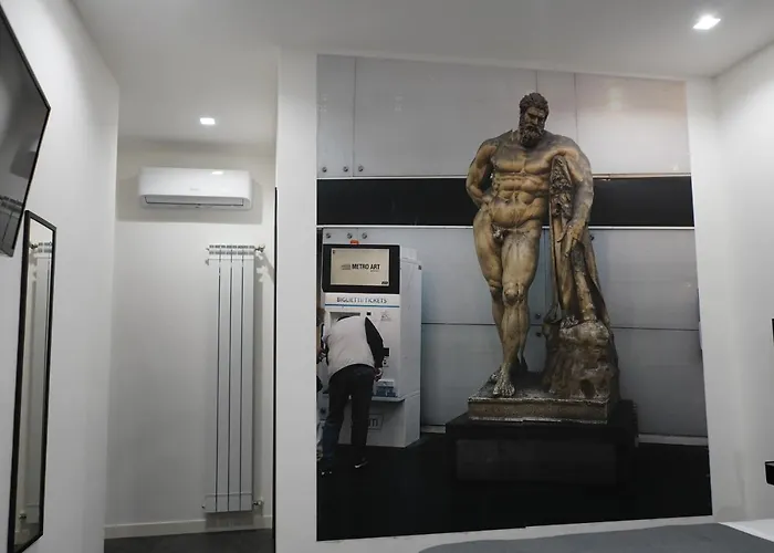 فندق مبيت وإفطار Dimora Metro Santacroce نابولي