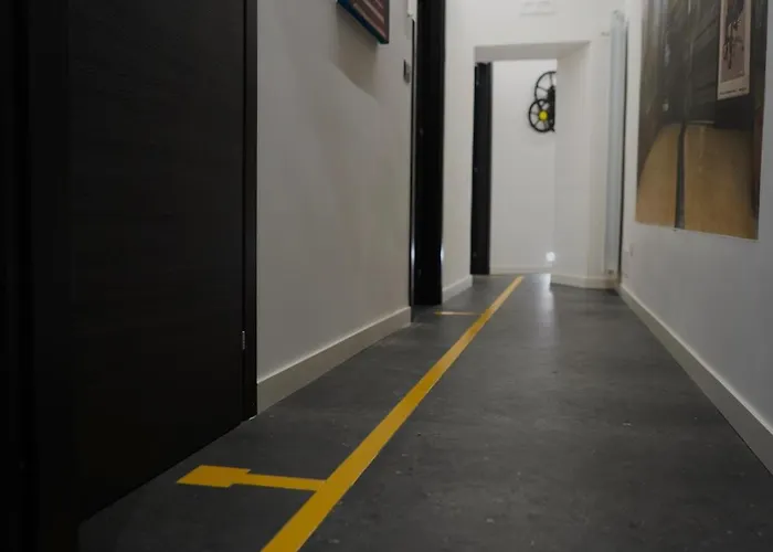 فندق مبيت وإفطار Dimora Metro Santacroce