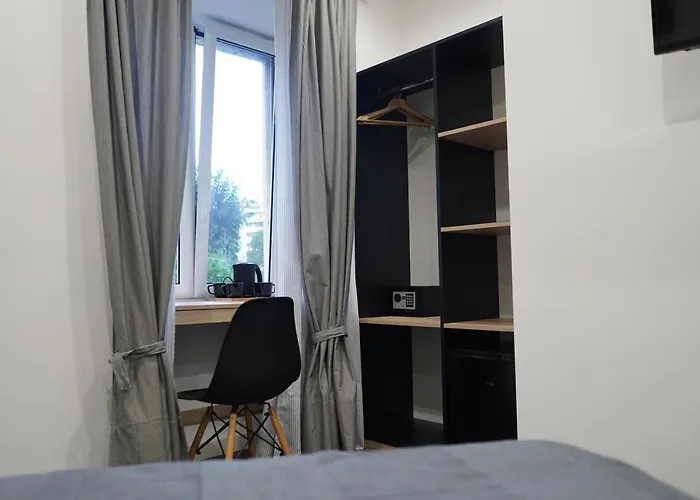 فندق مبيت وإفطار Dimora Metro Santacroce