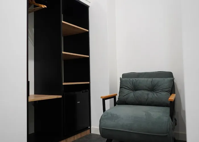 Dimora Metro Santacroce فندق مبيت وإفطار 4*