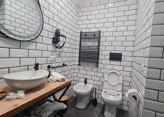 Dimora Metro Santacroce 4* نابولي